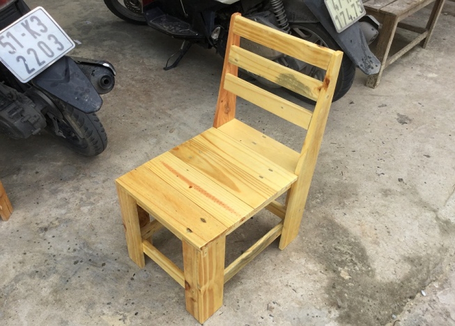 Ghế gỗ thông Pallet G1